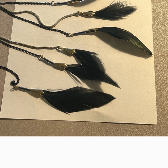 Stella & Dot Gold and Green Leaf Necklace - Picture 2 of 3